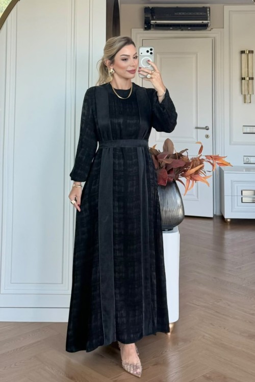 GÜLÜMSER ELBİSE Siyah